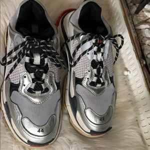 balenciaga triple runners